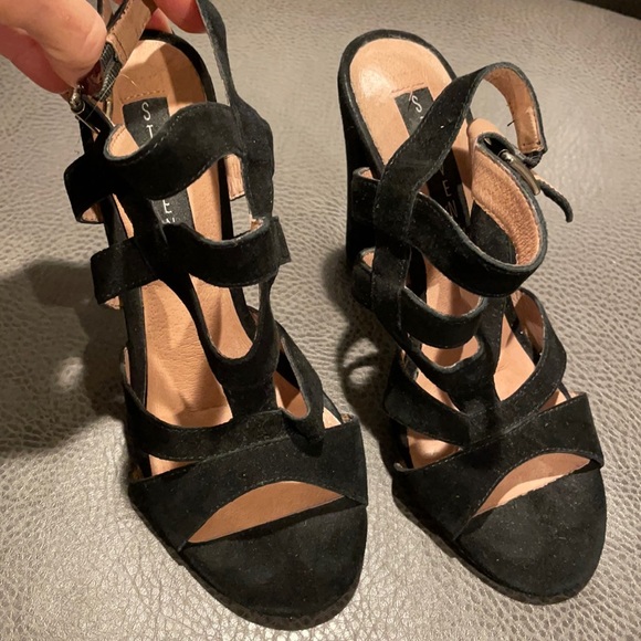Steven Suede heels - Picture 2 of 4